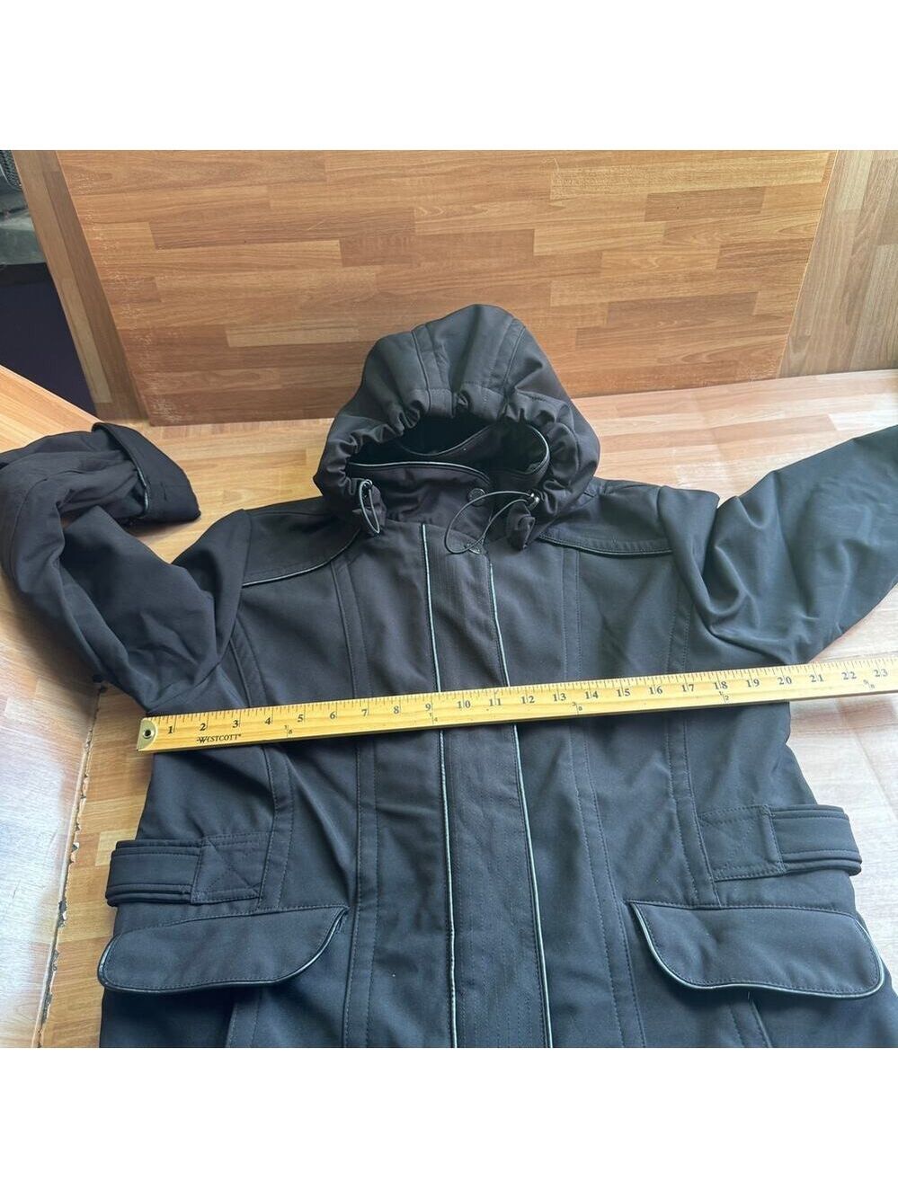 Neyelle black utility rain jacket, black, size large, hooded - Picture 12 of 15